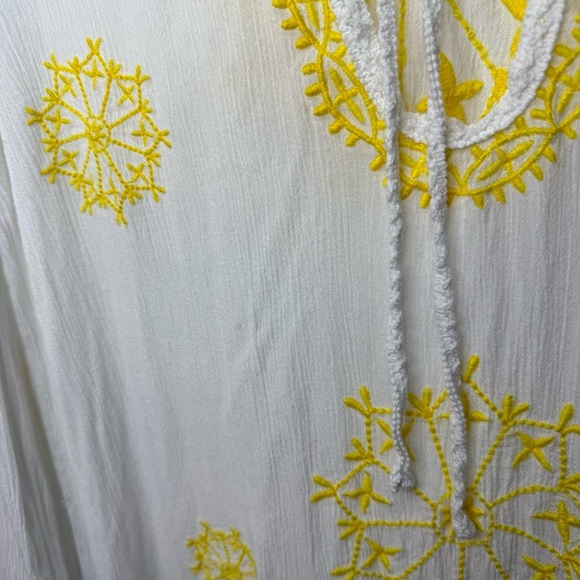 Lucky and Coco White and Yellow Embroidered Women's Swim Coverup Size Small GUC - Picture 2 of 6